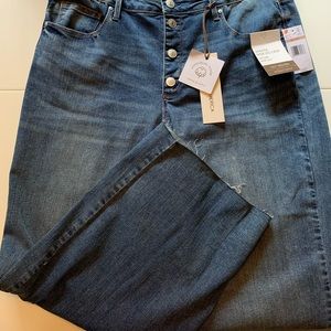 Vintage Wide Leg Crop Jeans